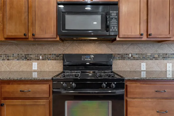 $2,350 | 4205 Fairmeadow Drive, Round Rock, TX 78665