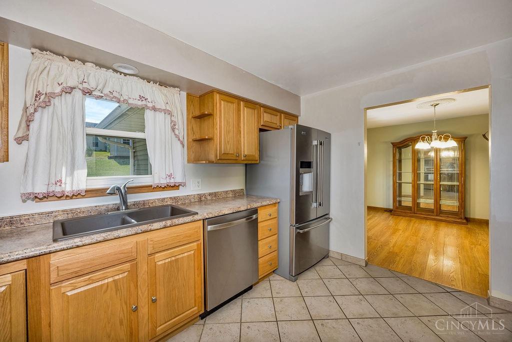 641 Hamilton New London Road Hamilton, OH 45013 - Photo 18 of 41