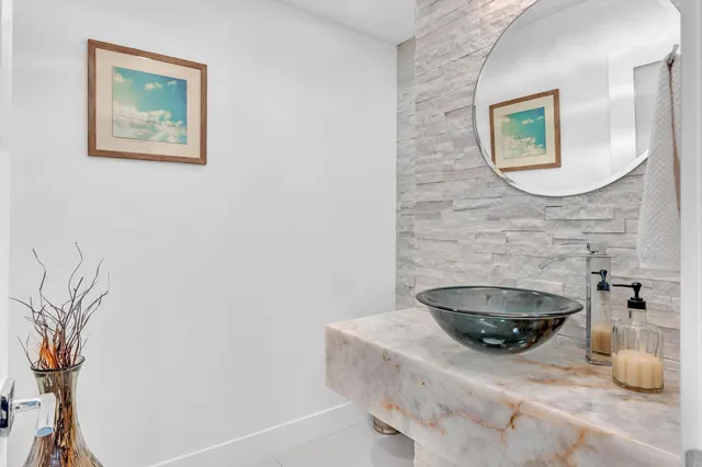 $4,295,000 | 2888 Northeast 33rd Street, Lighthouse Point, FL 33064