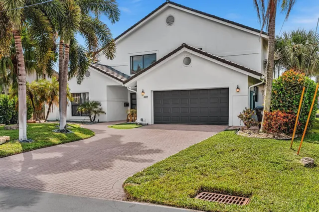 $4,295,000 | 2888 Northeast 33rd Street, Lighthouse Point, FL 33064