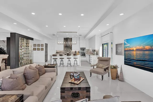 $4,295,000 | 2888 Northeast 33rd Street, Lighthouse Point, FL 33064