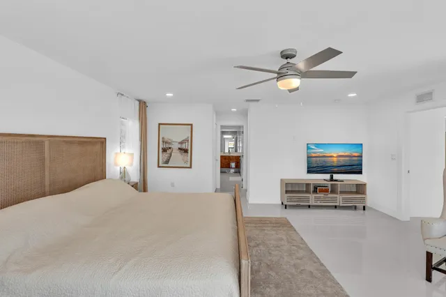 $4,295,000 | 2888 Northeast 33rd Street, Lighthouse Point, FL 33064