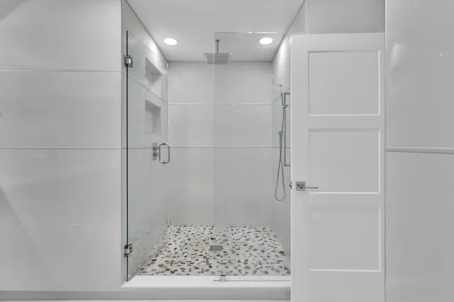 $4,295,000 | 2888 Northeast 33rd Street, Lighthouse Point, FL 33064