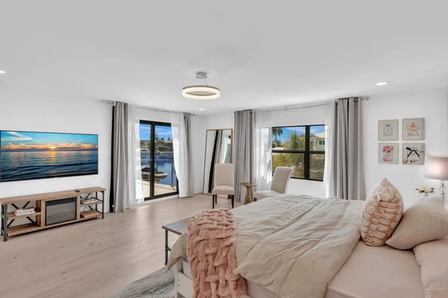 $4,295,000 | 2888 Northeast 33rd Street, Lighthouse Point, FL 33064