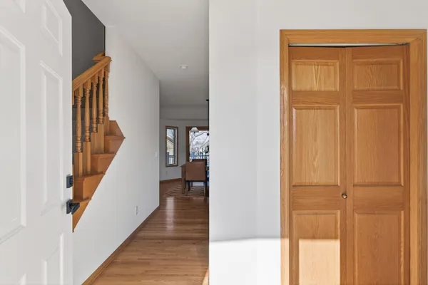 $549,900 | 7716 7th Street North, Oakdale, MN 55128