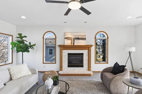 $549,900 | 7716 7th Street North, Oakdale, MN 55128