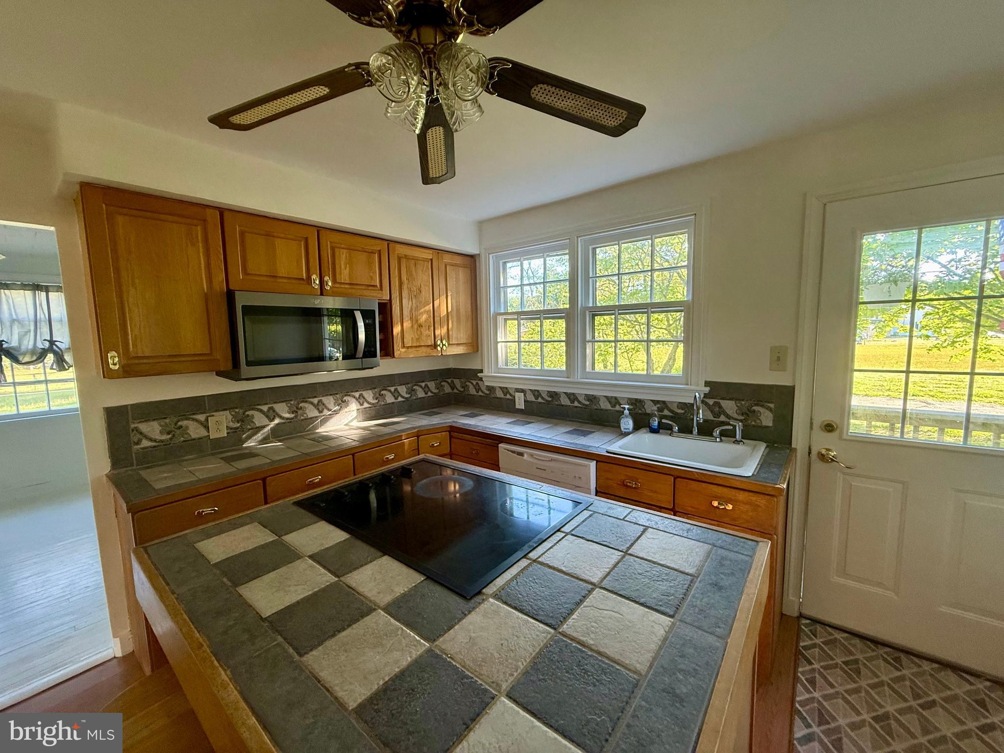 28289 Broadkill Road Milton, DE 19968 - Photo 4 of 12