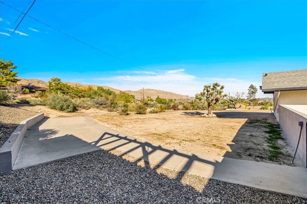 7429 Cardillo Trail Yucca Valley, CA 92284 - Photo 36 of 53