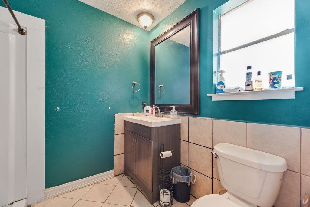 22 Spring Oaks Road Burleson, TX 76028 - Photo 20 of 34 Gallery Image 20