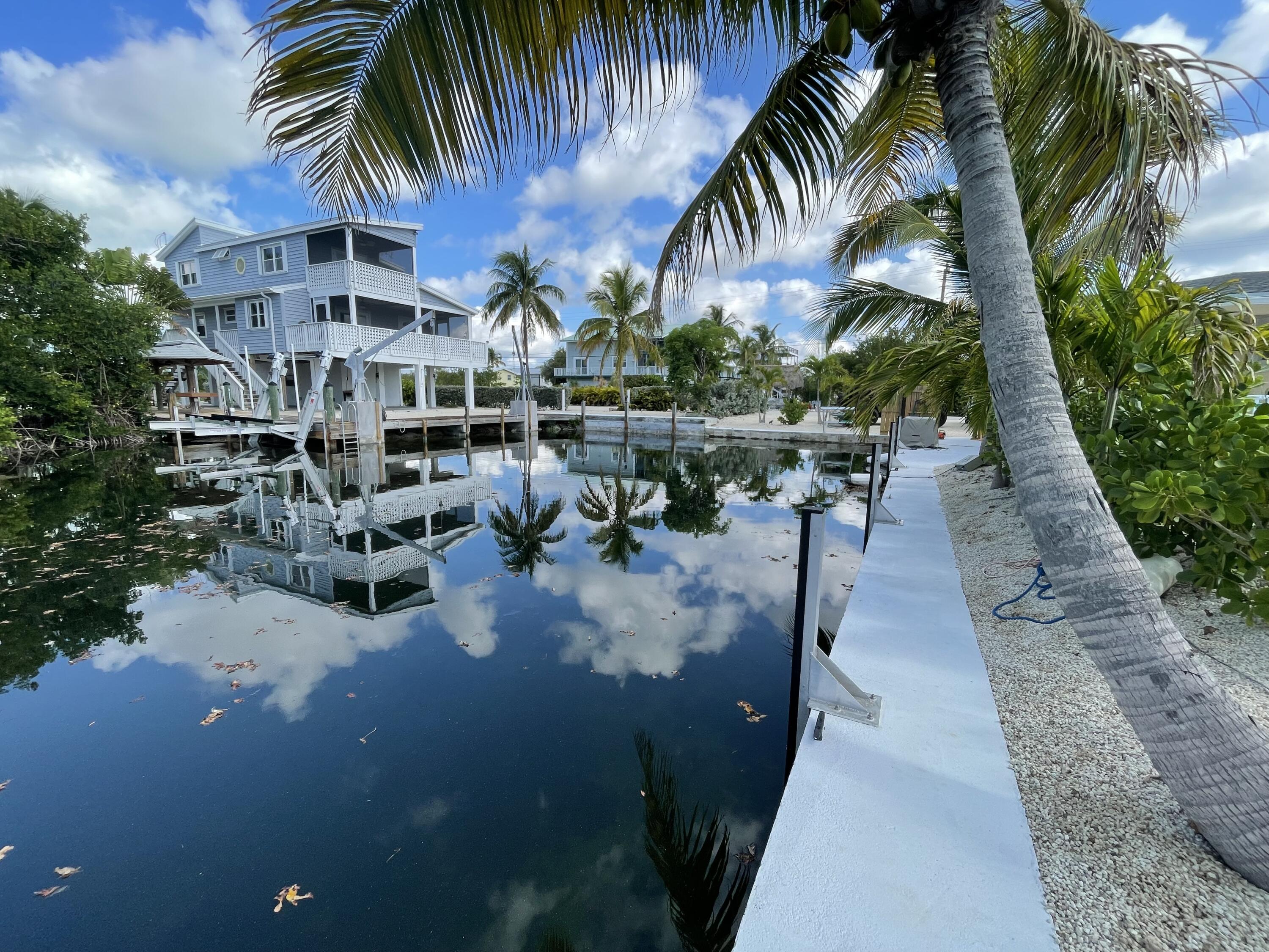 28554 Le Grand Road Summerland Key, FL 33042 - Photo 19 of 34 dock2