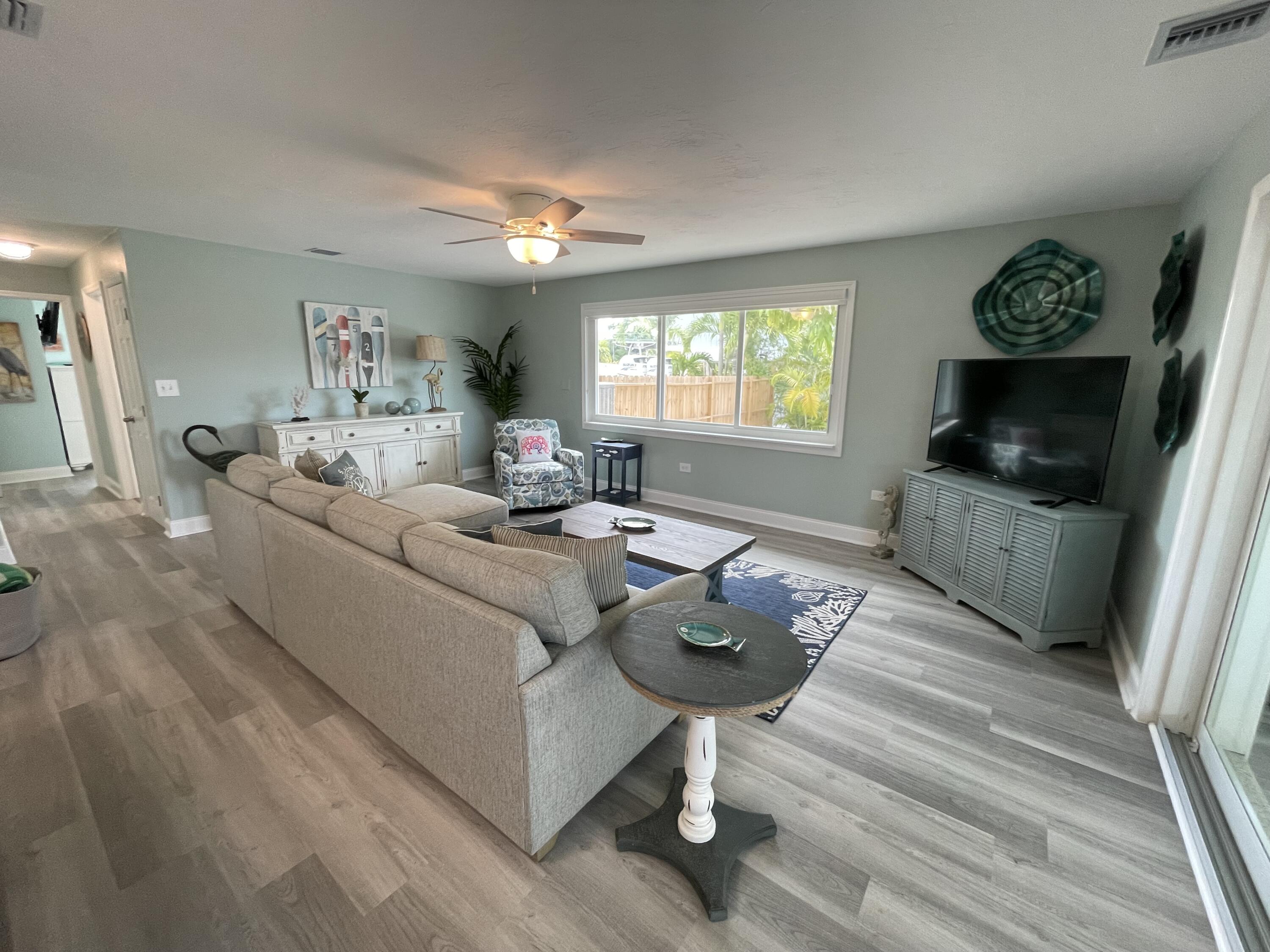 28554 Le Grand Road Summerland Key, FL 33042 - Photo 22 of 34 living room