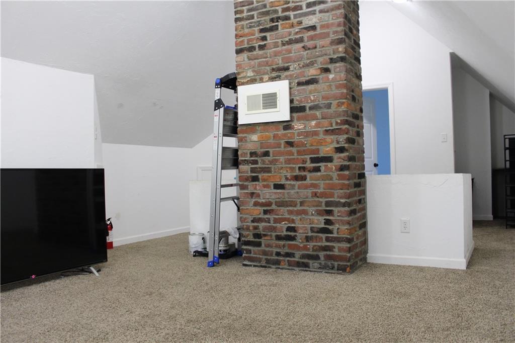 604 West 4th Avenue Derry, PA 15627 - Photo 14 of 29 Attic Suite, master