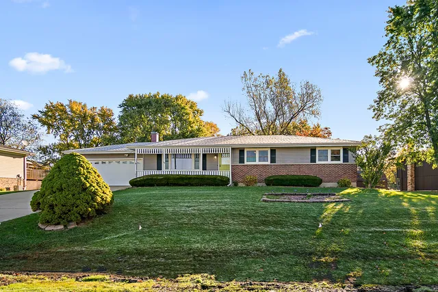$375,000 | 12344 Warren Drive, Mokena, IL 60448