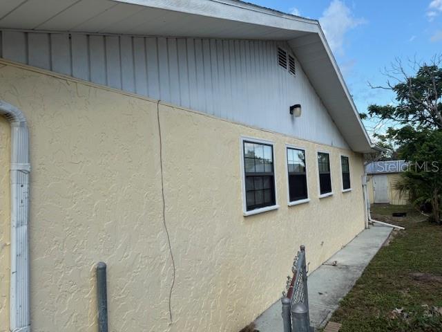 499 Water Road Ocala, FL 34472 - Photo 4 of 38