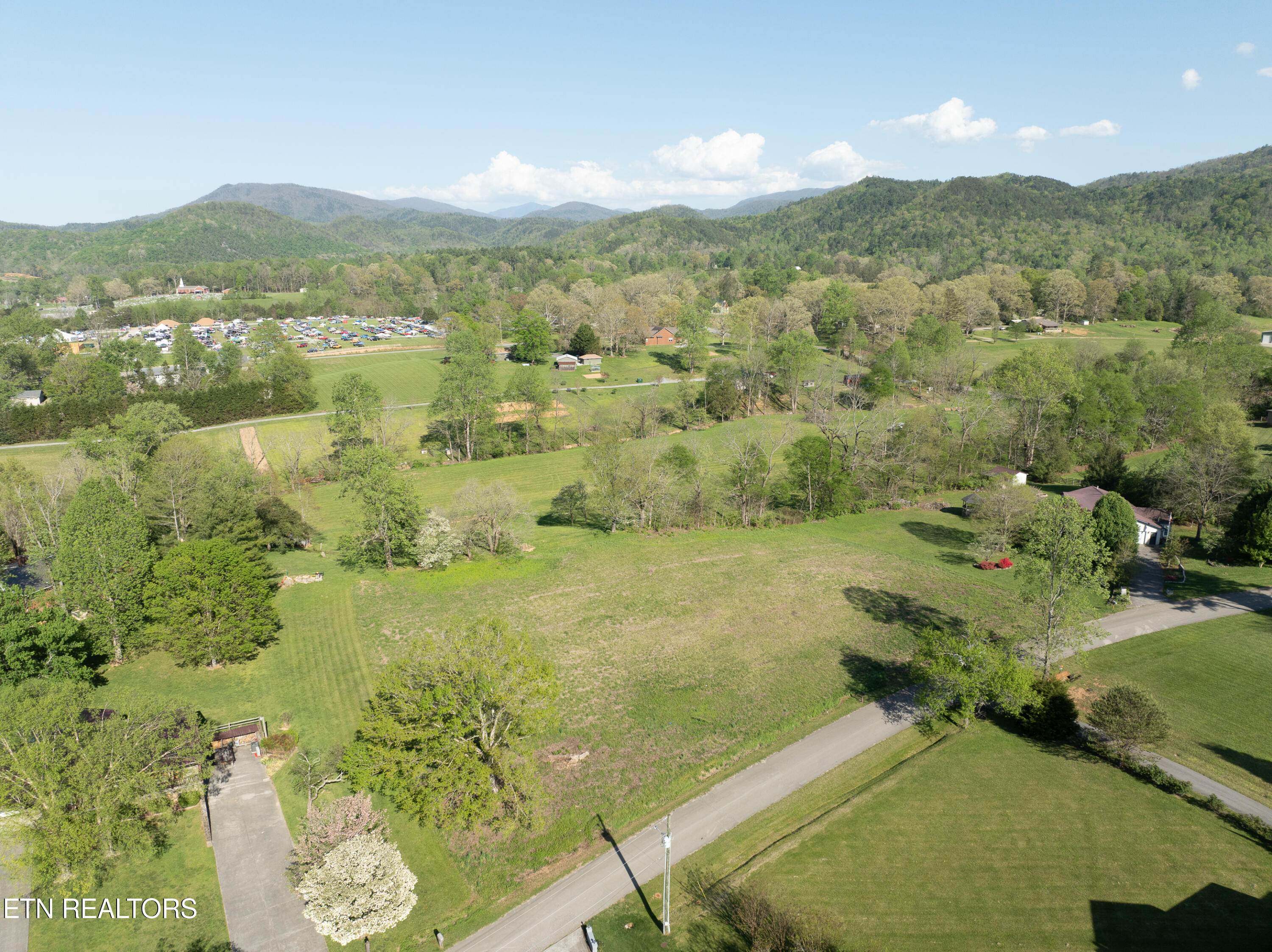East Chestnut Hill Road Townsend, TN 37882 - Photo 1 of 17 DSC_3625-11