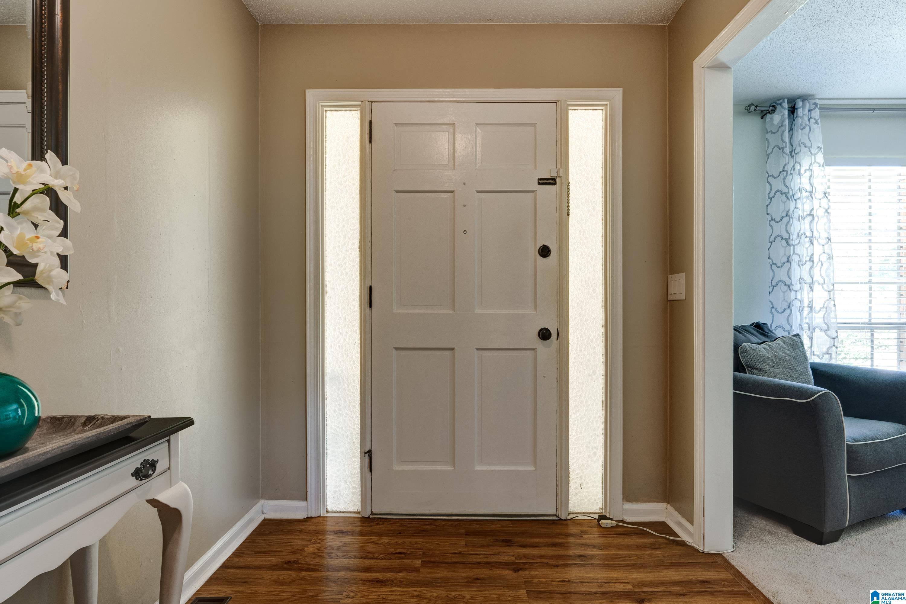 2013 Virginia Lane Bessemer, AL 35023 - Photo 4 of 26