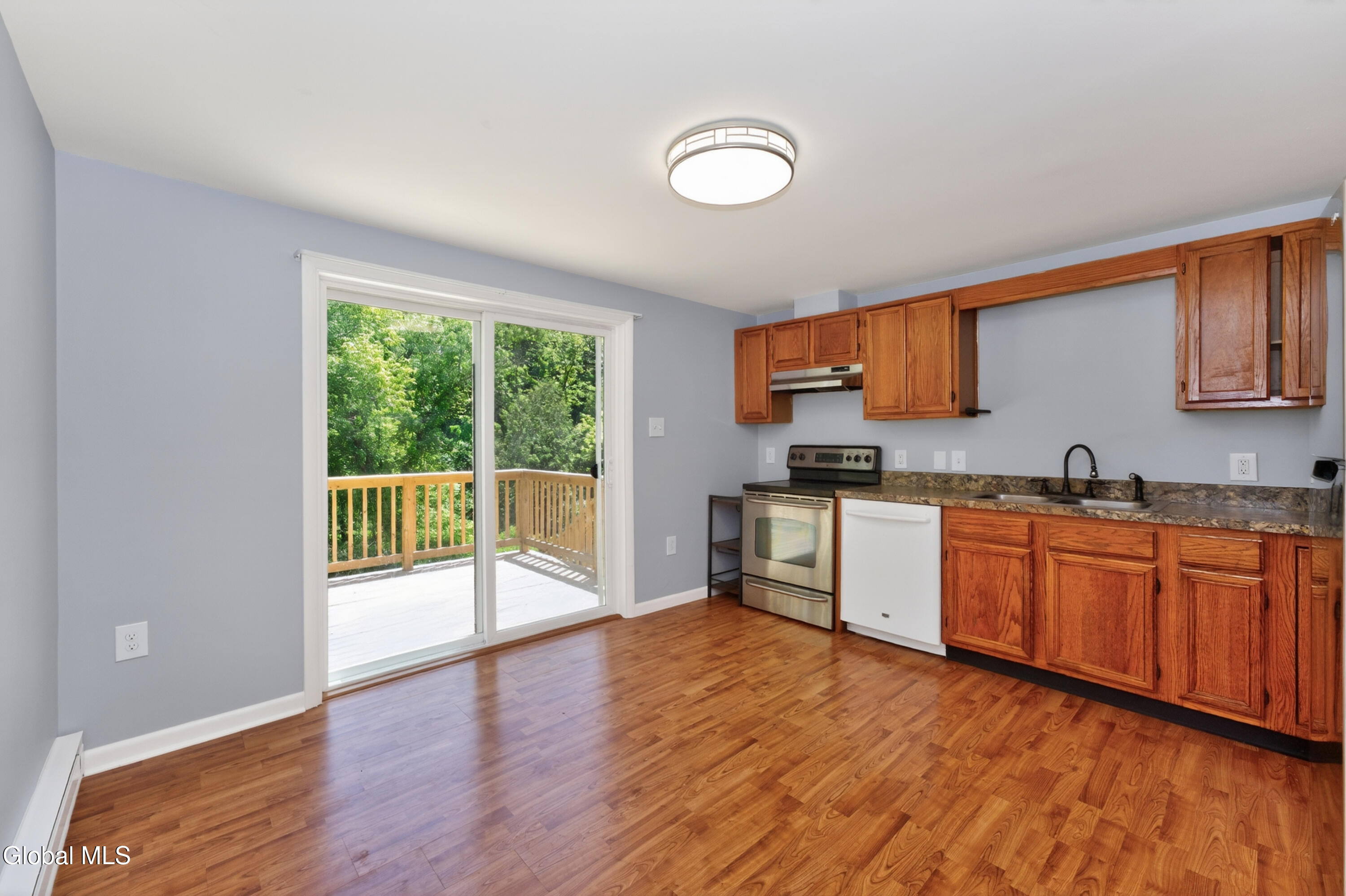 106 Dunsbach Road Halfmoon, NY 12065 - Photo 11 of 35 2 Up L 4