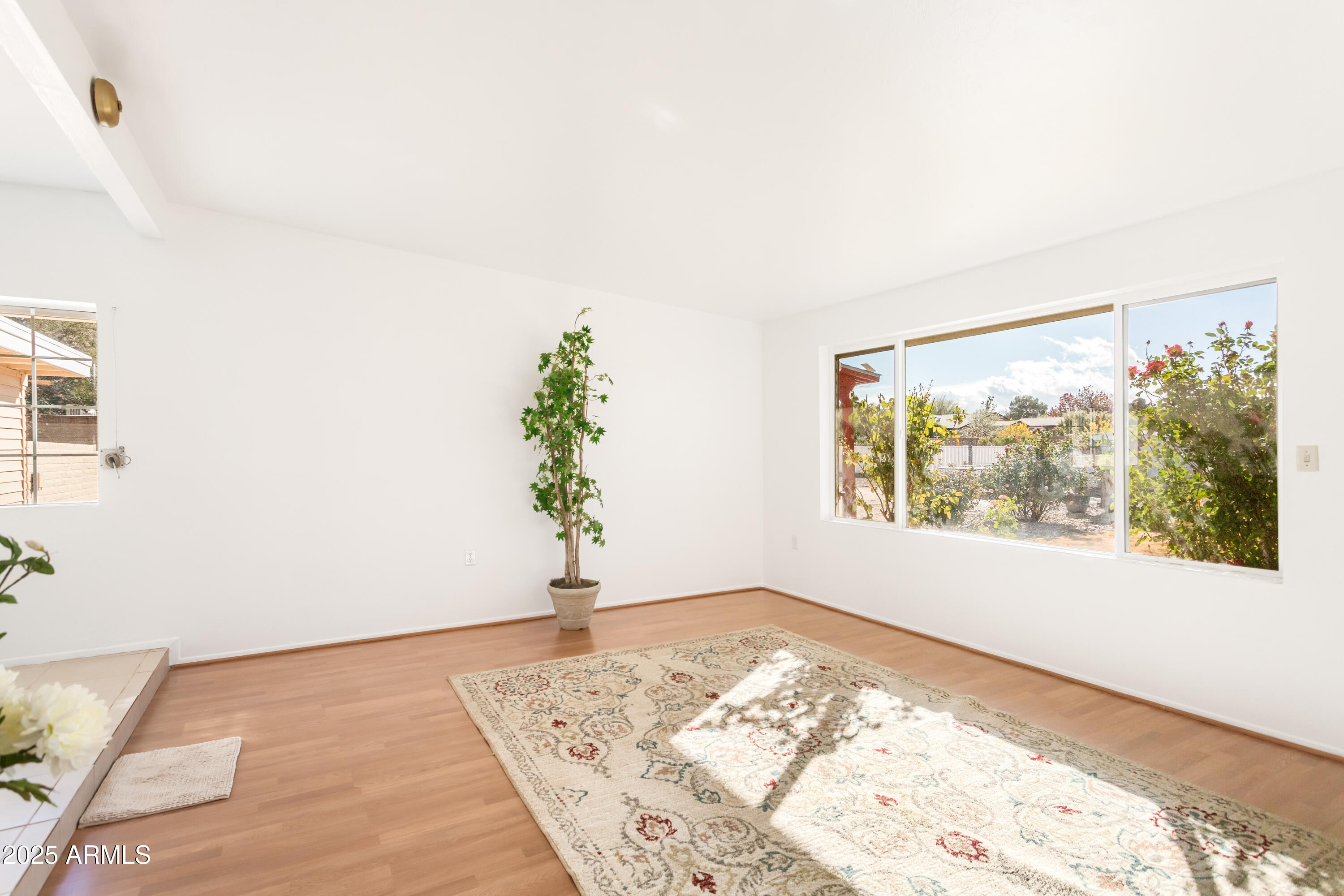 1206 Suffolk Road Sierra Vista, AZ 85635 - Photo 15 of 38 Formal Living Rom