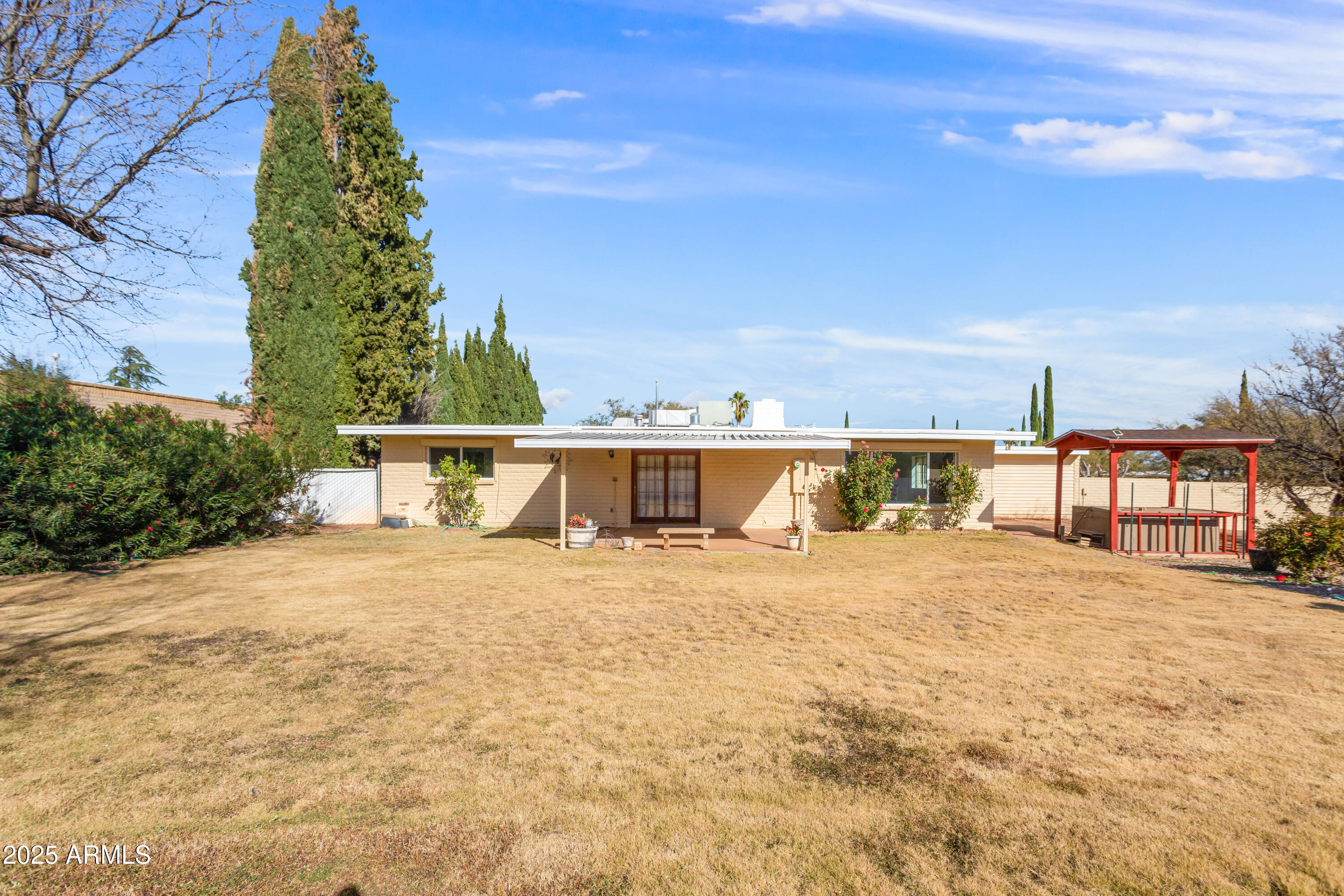 1206 Suffolk Road Sierra Vista, AZ 85635 - Photo 32 of 38 Backyard
