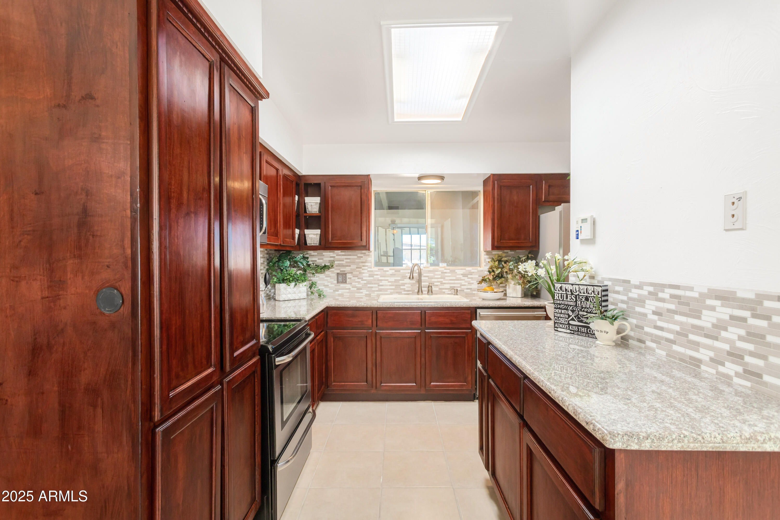 1206 Suffolk Road Sierra Vista, AZ 85635 - Photo 7 of 38 IMG_3585