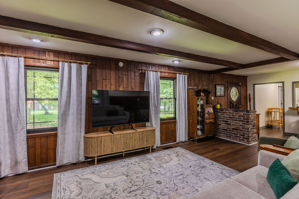 924 Spring Valley Road McMinnville, TN 37110 - Photo 4 of 60