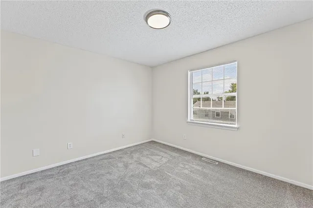 $167,900 | 6608 East 128th Street, Grandview, MO 64030