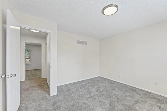 $167,900 | 6608 East 128th Street, Grandview, MO 64030