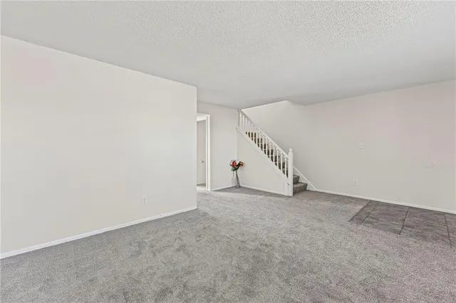 $167,900 | 6608 East 128th Street, Grandview, MO 64030