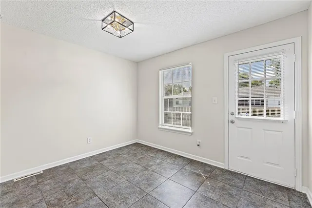 $167,900 | 6608 East 128th Street, Grandview, MO 64030