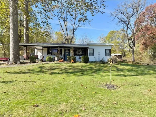 $159,900 | 691 Cottage Grove, New Castle, PA 16105