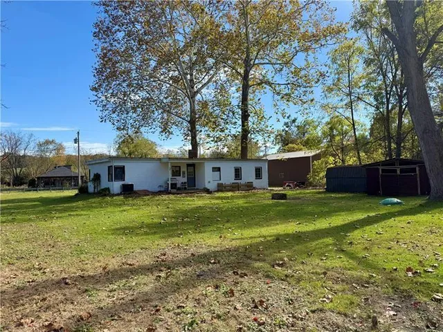 $159,900 | 691 Cottage Grove, New Castle, PA 16105