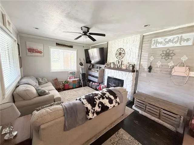 $159,900 | 691 Cottage Grove, New Castle, PA 16105