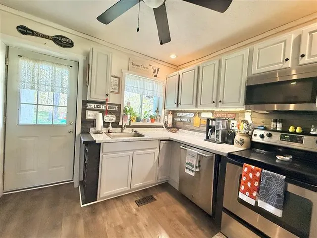 $159,900 | 691 Cottage Grove, New Castle, PA 16105