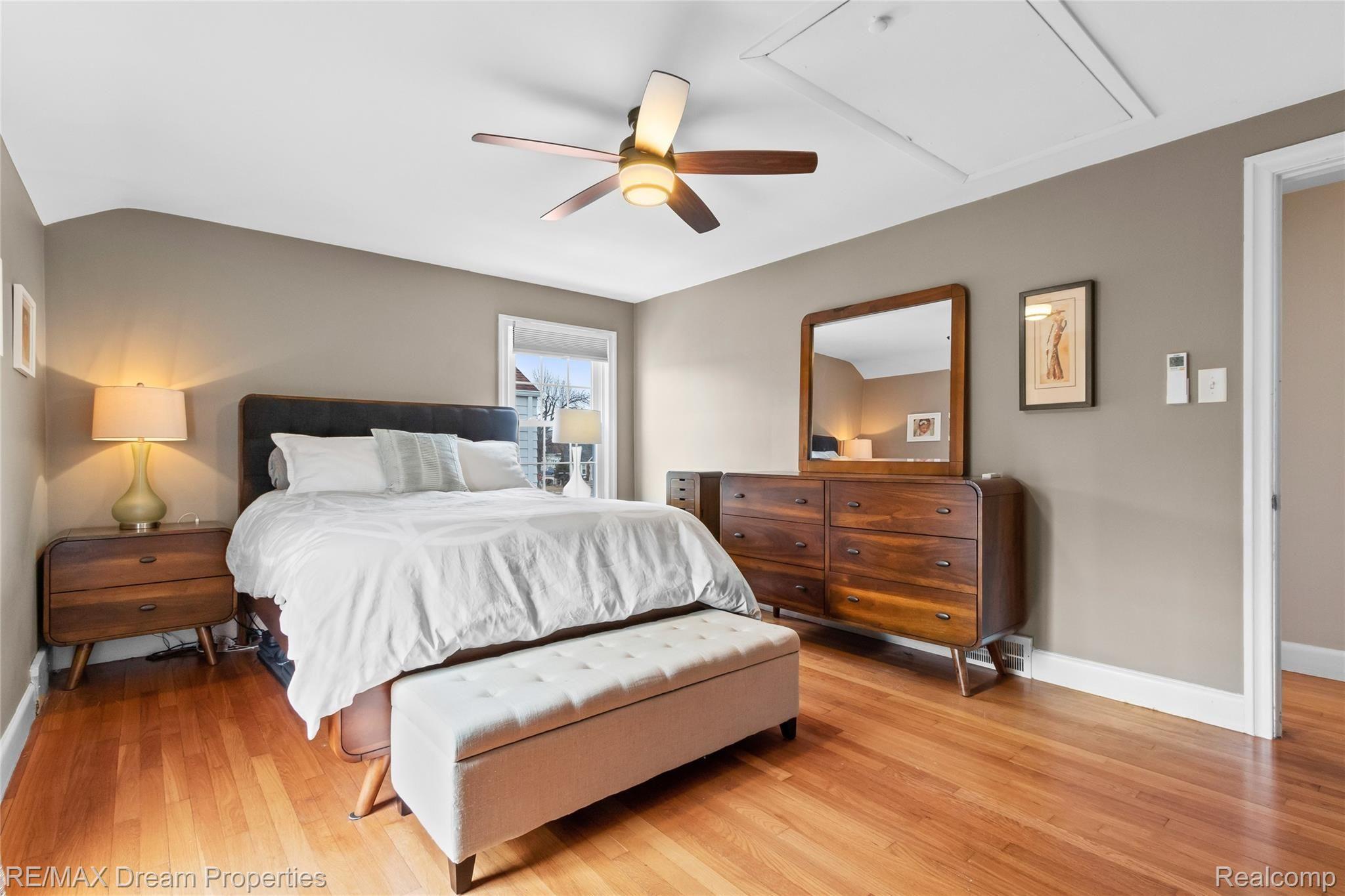 469 Moran Road Grosse Pointe, MI 48236 - Photo 15 of 28 13.jpg
