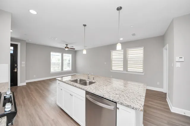 $2,539 | 5300 Berkeley Knl Circle, Unit 203, Richmond, TX 77407