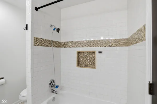 $3,800 | 512 Lexington Boulevard, Carmel, IN 46032