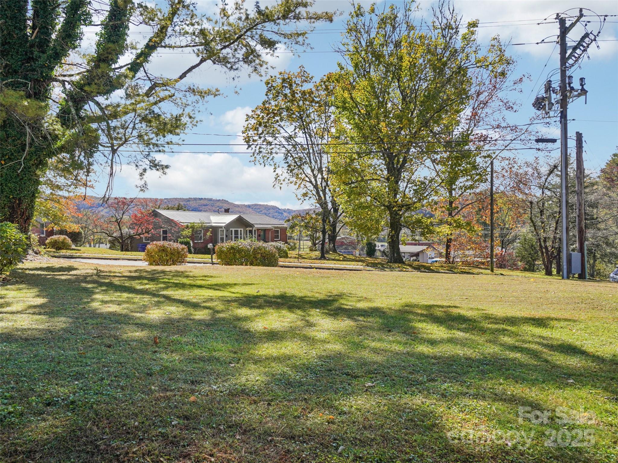 34 Parkview Drive Brevard, NC 28712 - Photo 36 of 38 a view of an outdoor space and a yard