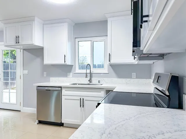 $369,900 | 5276 Aspen Way, Olivehurst, CA 95961