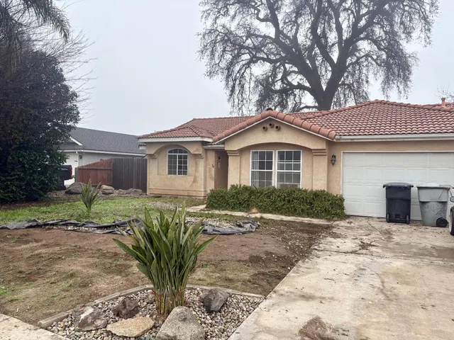 $337,000 | 1900 East College Avenue, Visalia, CA 93292