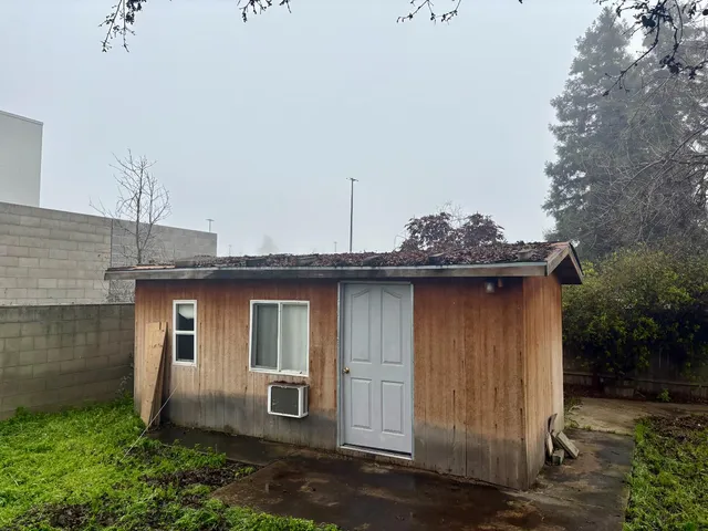 $337,000 | 1900 East College Avenue, Visalia, CA 93292