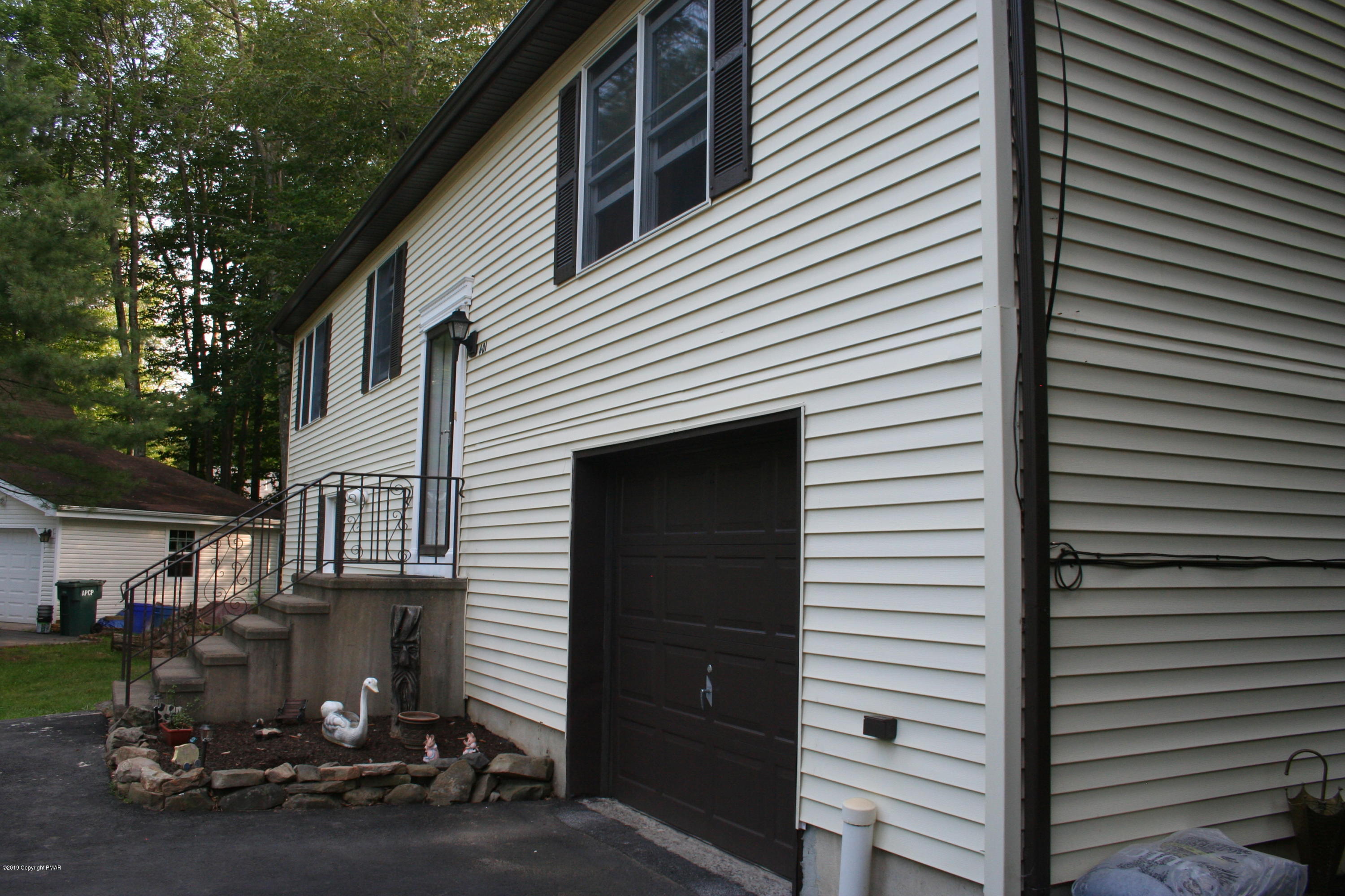 7614 Sawmill Road Tobyhanna, PA 18466 - Photo 5 of 37 IMG_8097