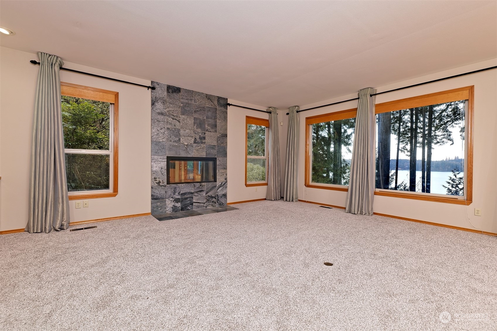 898 Dahman Road Southeast Shelton, WA 98584 - Photo 7 of 40