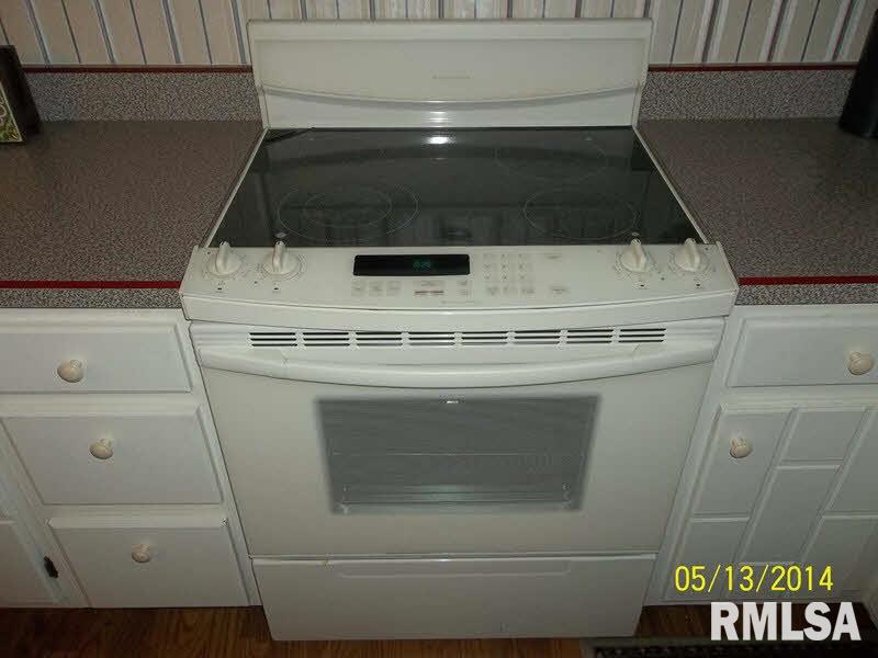 1072 Crystal Road West Frankfort, IL 62896 - Photo 13 of 26 Gallery Image 13
