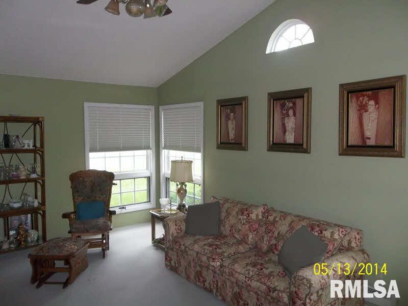 1072 Crystal Road West Frankfort, IL 62896 - Photo 17 of 26 Gallery Image 17