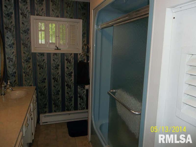 1072 Crystal Road West Frankfort, IL 62896 - Photo 19 of 26 Gallery Image 19