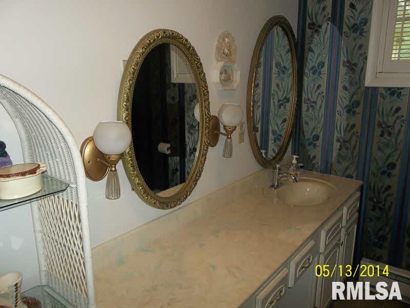 1072 Crystal Road West Frankfort, IL 62896 - Photo 21 of 26 Gallery Image 21