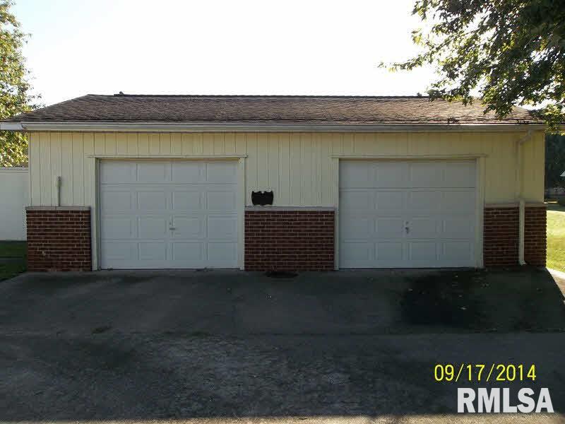 1072 Crystal Road West Frankfort, IL 62896 - Photo 4 of 26 Gallery Image 4