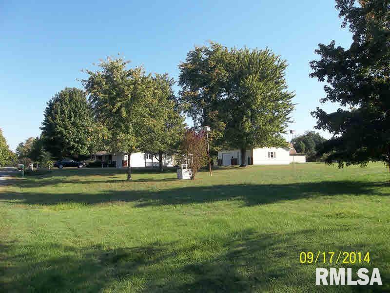 1072 Crystal Road West Frankfort, IL 62896 - Photo 7 of 26 Gallery Image 7