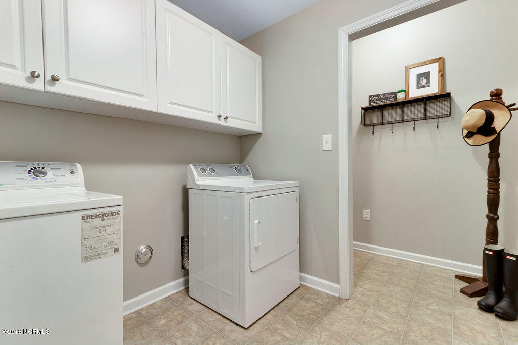 1847 Haw Branch Road Beulaville, NC 28518 - Photo 12 of 26 Laundry and Mud Room