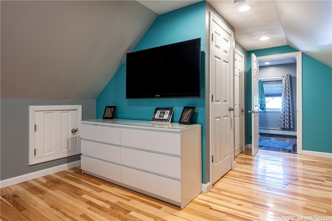 9 Continental Road Smithfield, RI 02828 - Photo 16 of 21